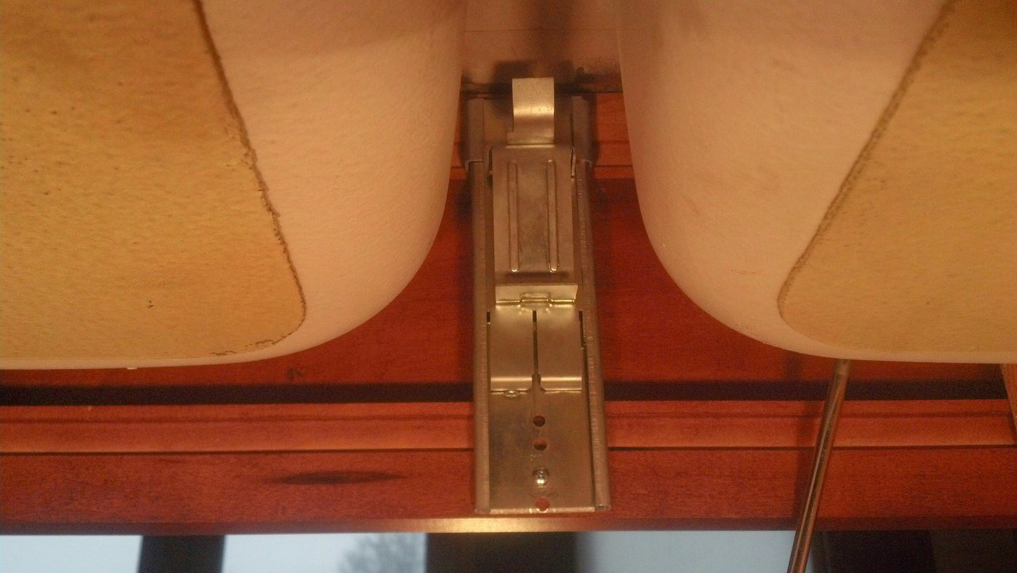 Screw-on Ratchet Sink Bracket - Short Arm